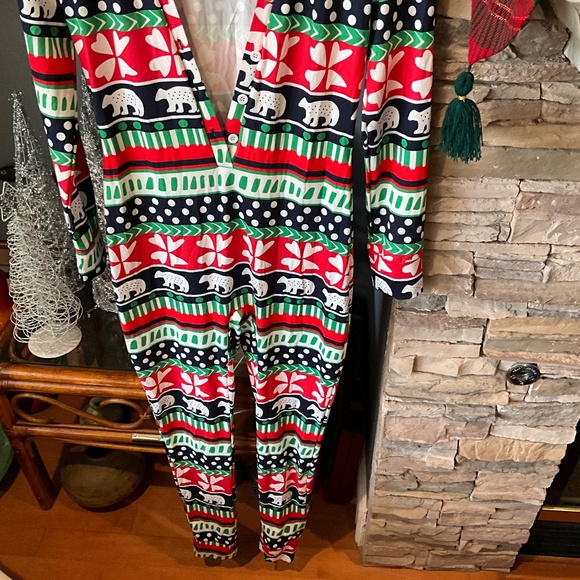Christmas in July Party Flap Onesie Hallmark Bear Soft Cozy Holiday Red White L - Picture 2 of 7